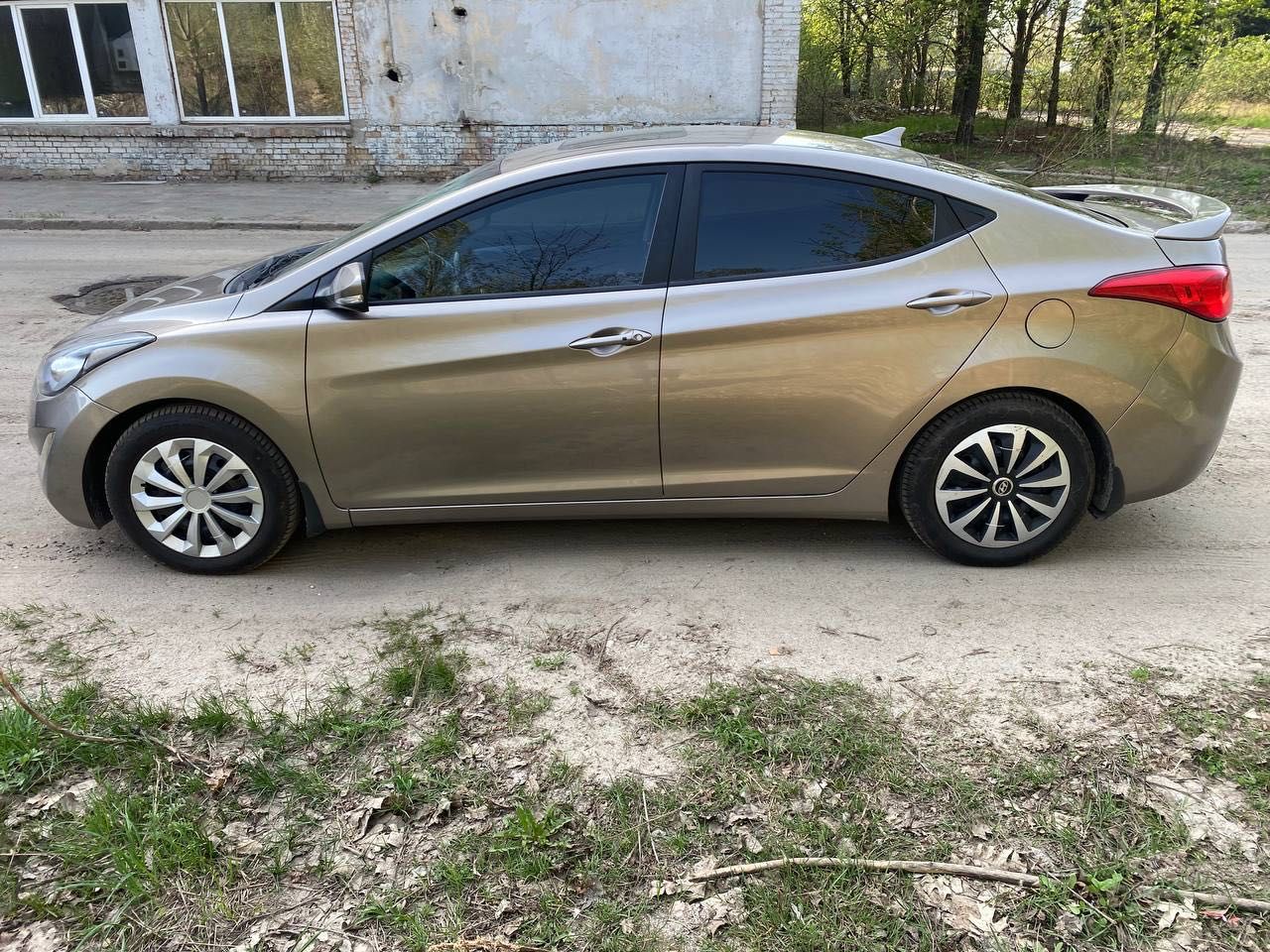 Hyundai Elantra 2013