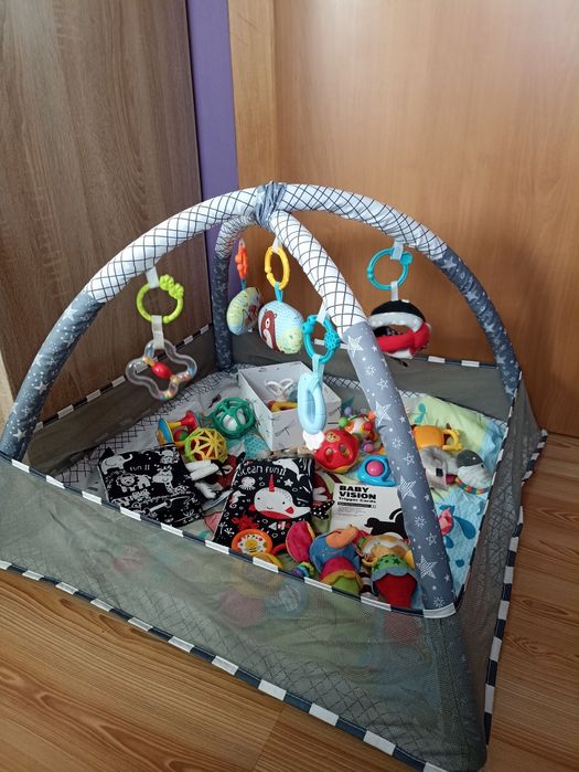Mata edukacyjna dla dziecka zawieszki do wozka i zabawki 0-12 miesiecy