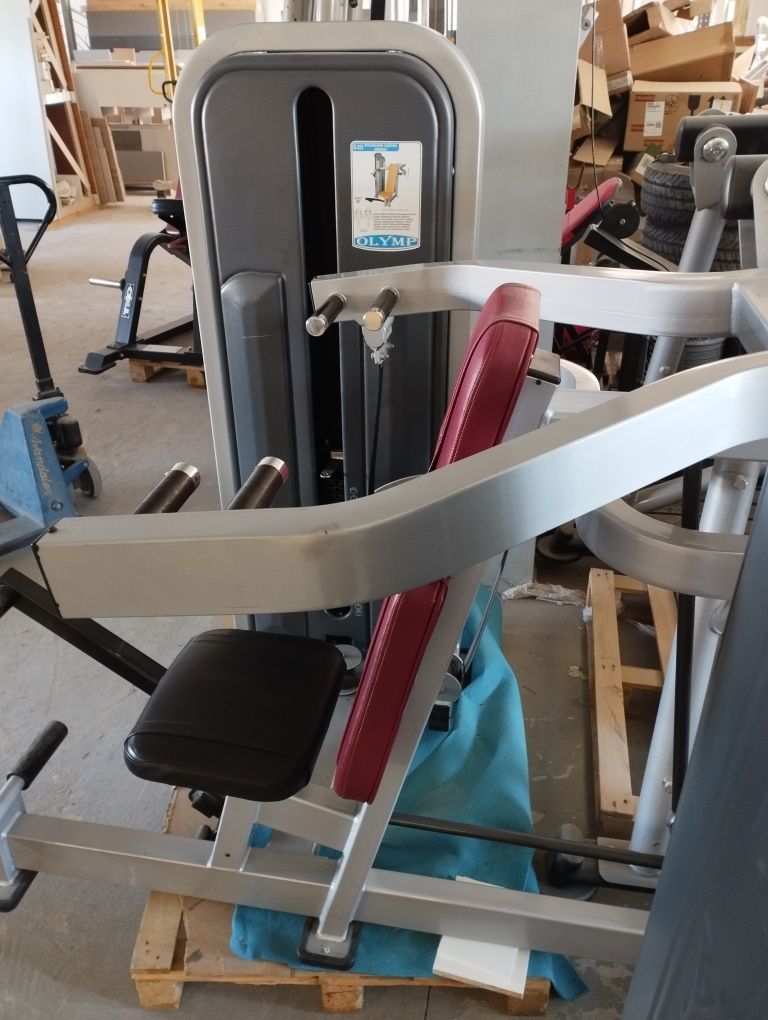 Maszyna na barki wyciskanie shoulder press Olymp Olimp