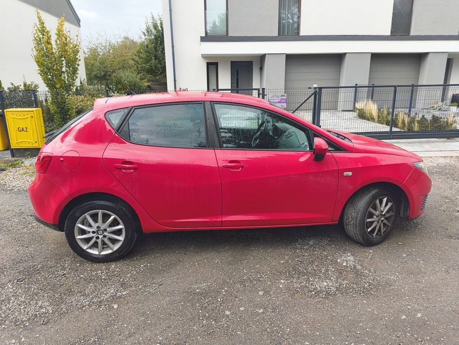 Seat Ibiza 1.4 2009 r benzyna prywatnie