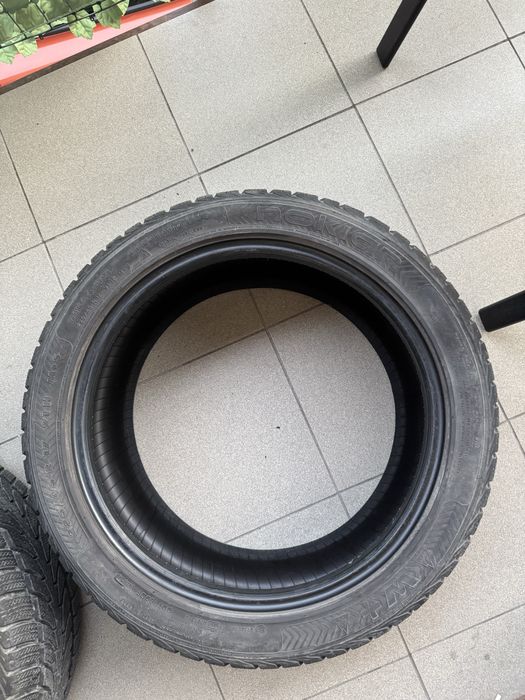 Opony zimowe Nokian 225 45 R17