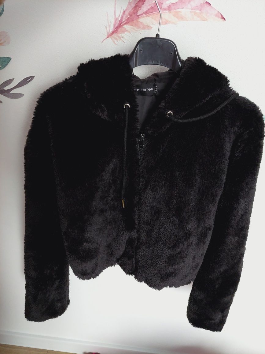 Czarne wiosenne przejściowe futerko kurtka z kapturem prettylittlethin
