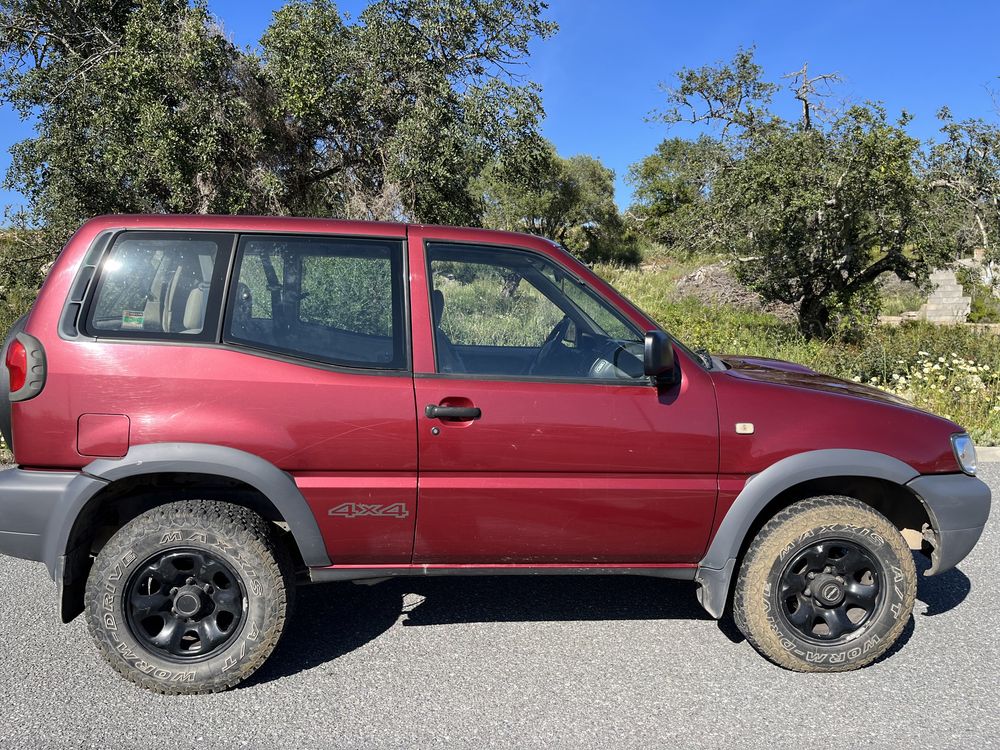 NISSAN TERRANO II 2.7td