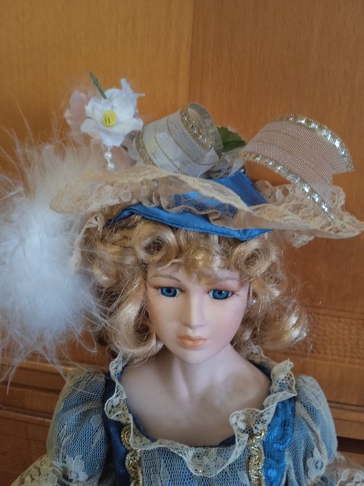 Кукла коллекционная