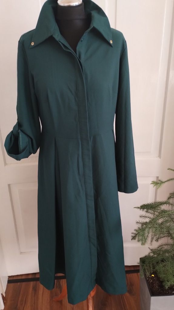 Elegancka MIDI sukienka Quiosque