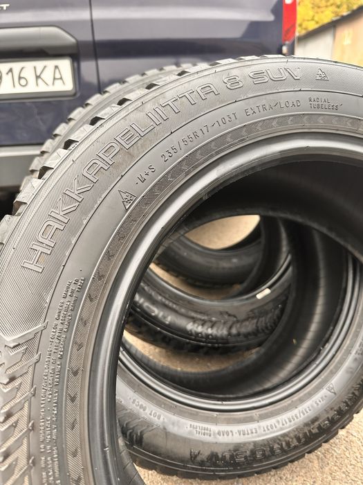 Зимові шини 235/55/R17 XL Nokian Hakkapeliitta 8 SUV
