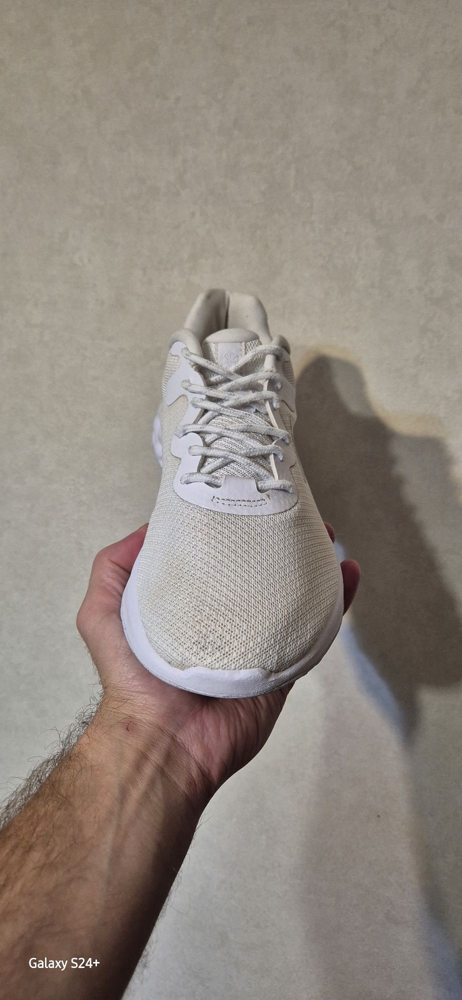 Nike Revolution 6