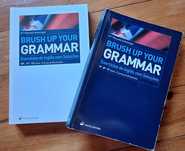 2 livros Brush up your grammar