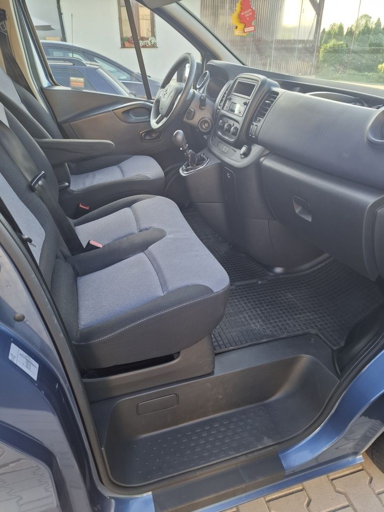 Opel vivaro 1.6 biturbo wersja long