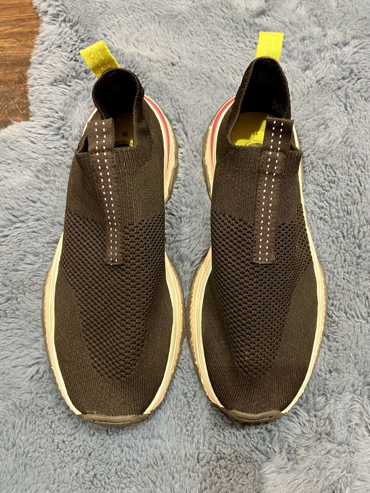Zara мокасіни кросівки 38р мокасины