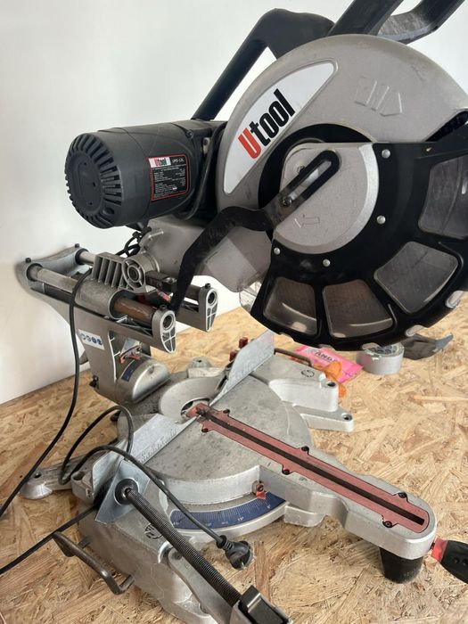 Торцовочная пила Utool UMS-12L
