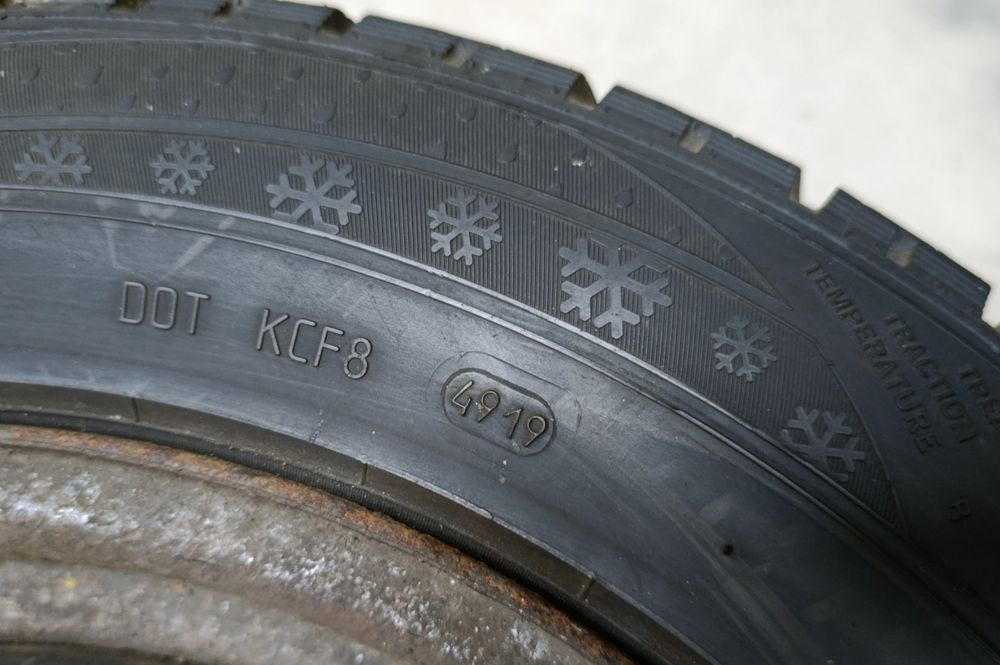 Koła 5x112 z oponami wielosezonowymi 195/65R15