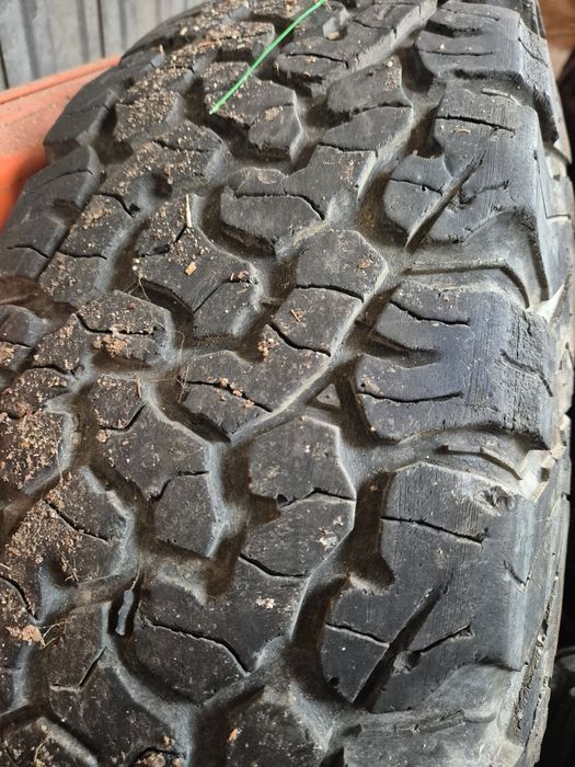 5 pneus Bfgoodrich 235/85 R16
