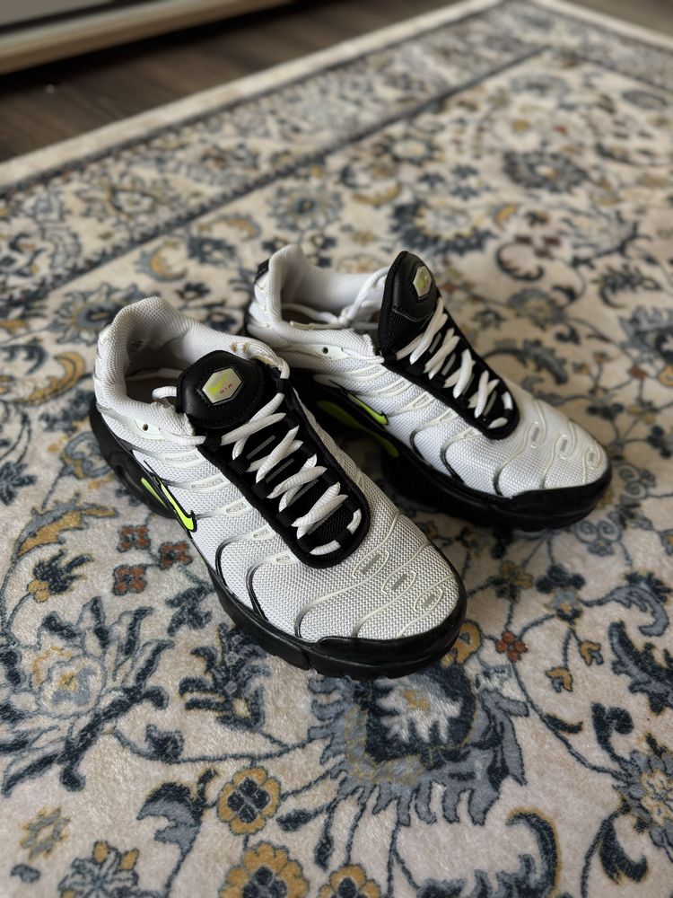 Air Max Plus RF GS 'White Volt'