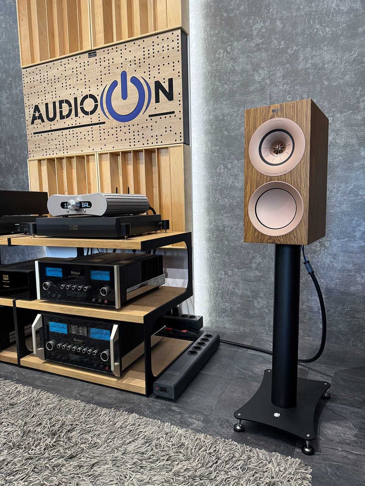 KEF R3 Meta | IDEALNE, jak nowe, gwarancja | Kolumny podstawkowe