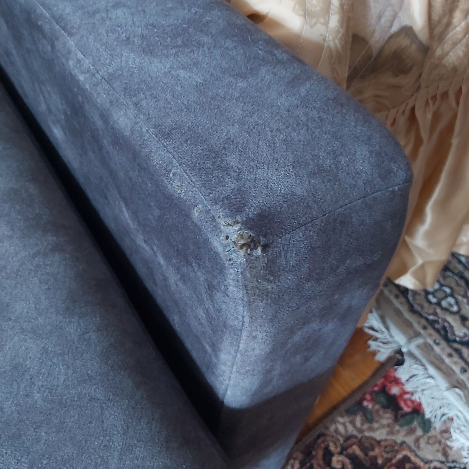 Продам диван сірий