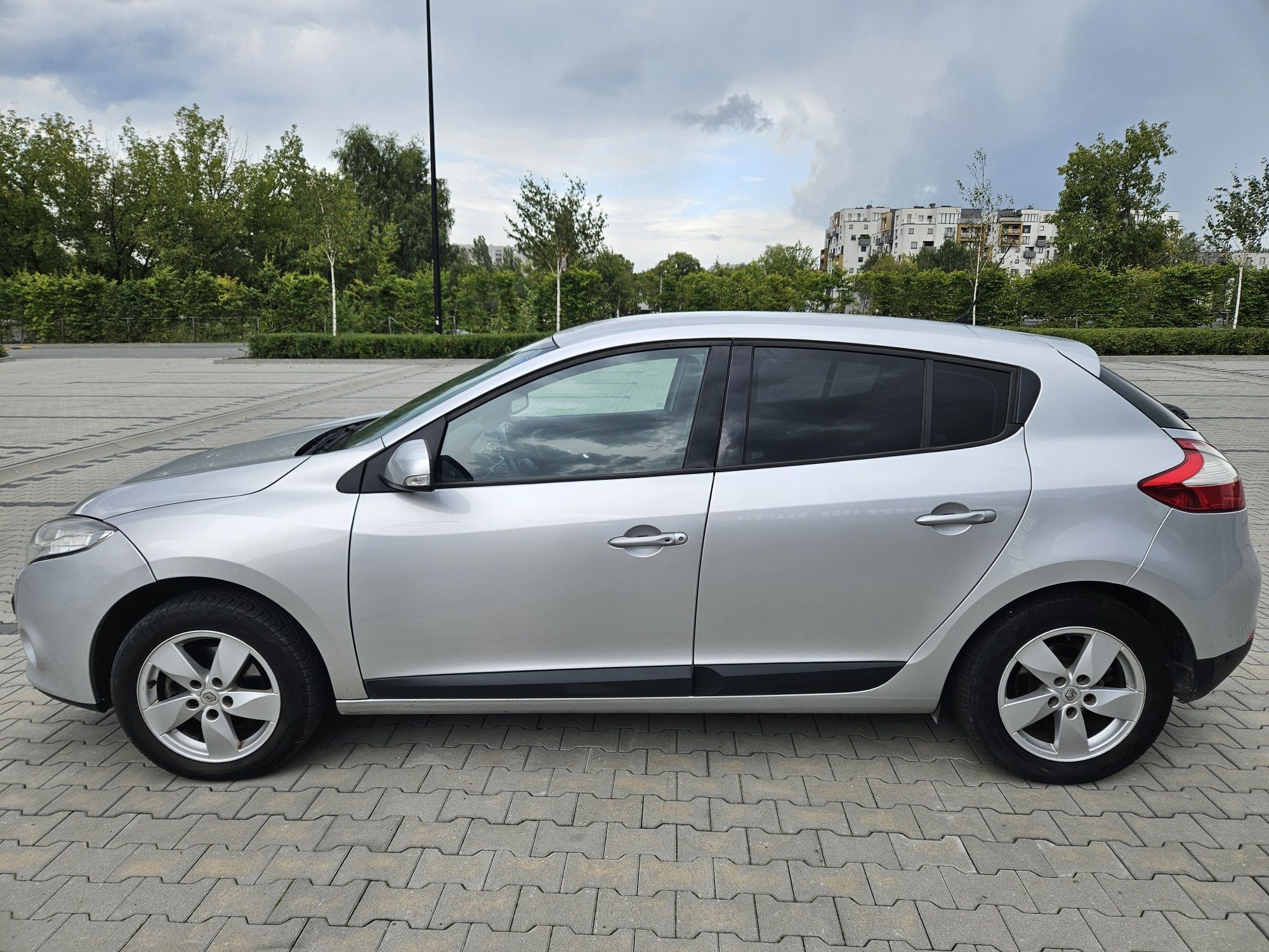 Renault Megane 2009 1.6 benzyna KLIMA 5 drzwi Bogata Wersja BDB STAN