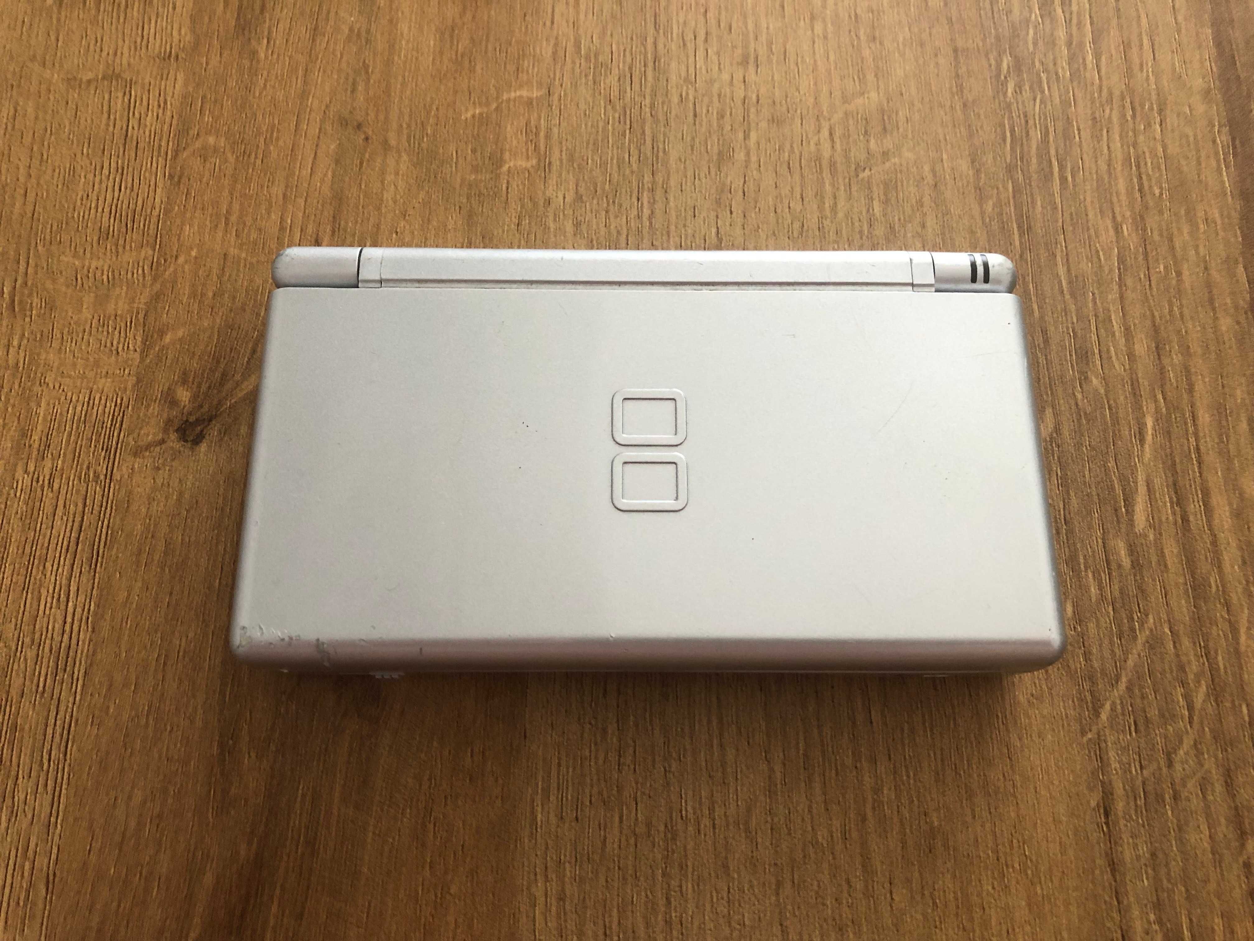 Konsola Nintendo DS Lite Szara + akcesoria