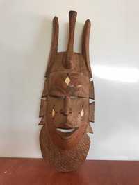 Maska drewniana, ręcznie robiona