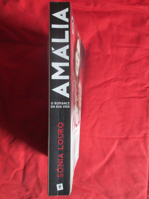 Amália: O romance da sua vida, de Sónia Louro