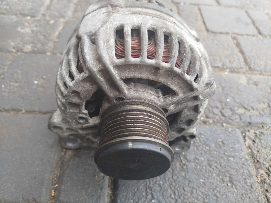 Генератор Audi A4 A6 Fabia Octavia Bora Golf 4 T5 Caddy Sharan 1.9 TDI
