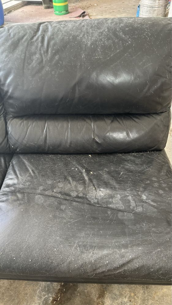 Sofa com chaise longue em pele para recuperar