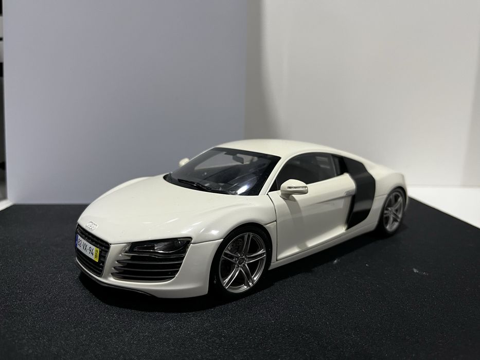 Audi R8 1:18 (Descriçao)