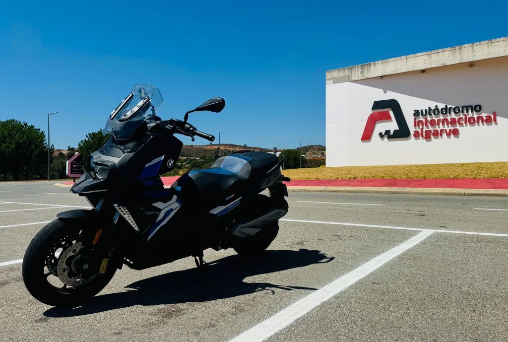Mota Semi-nova BMW C400X