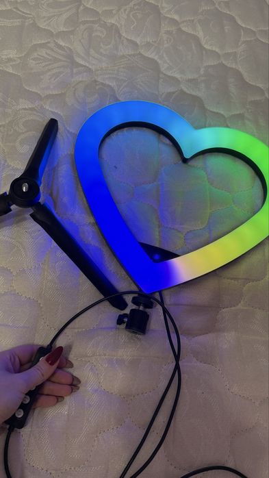 Кільцева лампа в формі серця MJ33 RGB різнокольорова 33 см