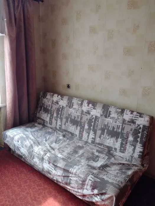 Продаж КіМНАТИ в ГУРТОЖИТКУ, КОМАРОВА (район парку ЖОВТНЕВОГО), 21 м2!