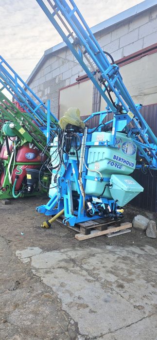 Opryskiwacz Berthoud FORCE II 1000l. 15 m. Oryginał!Prosty w obsłudze.