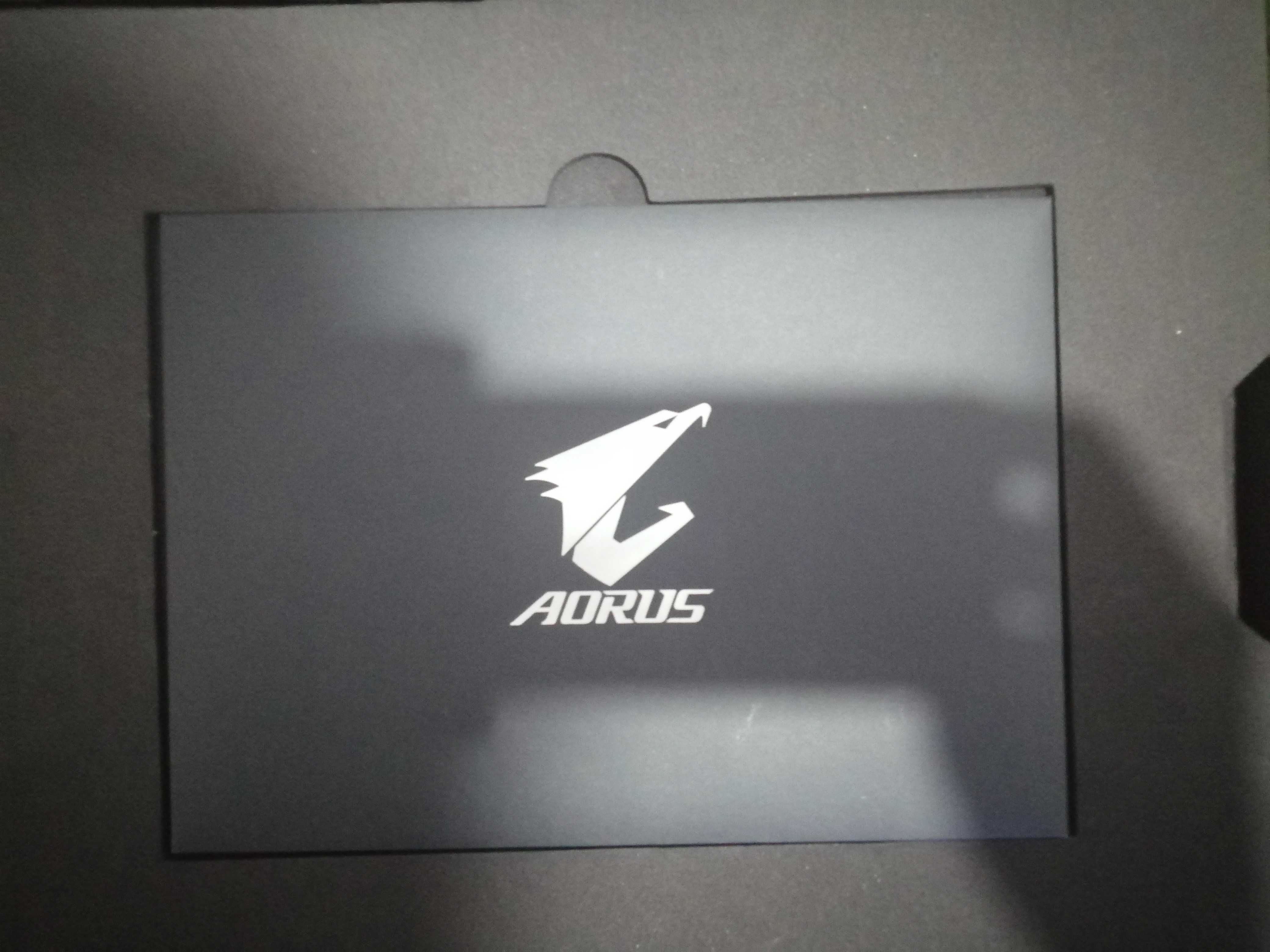 Placa Gráfica Nova na Caixa Gigabyte Aorus xtreme 10GB GDDR6