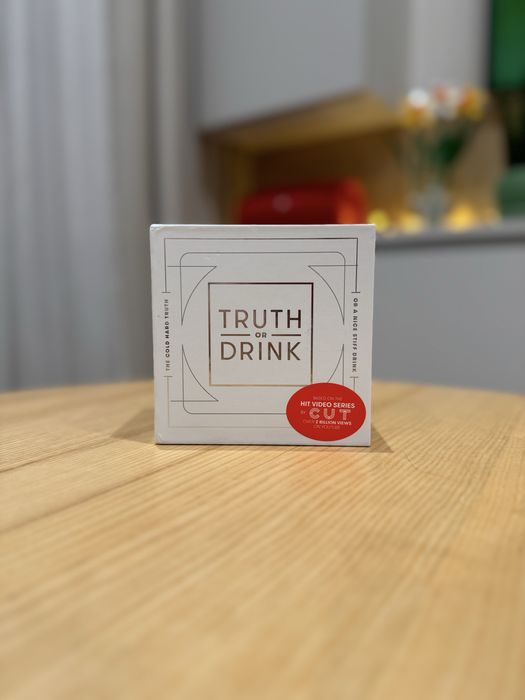 Гра англійською мовою Truth or Drink: Оригінальна версія