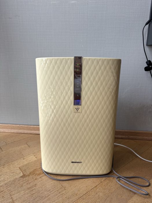 Продам очищувач-зволожувач повітря Sharp KC‑840E‑W