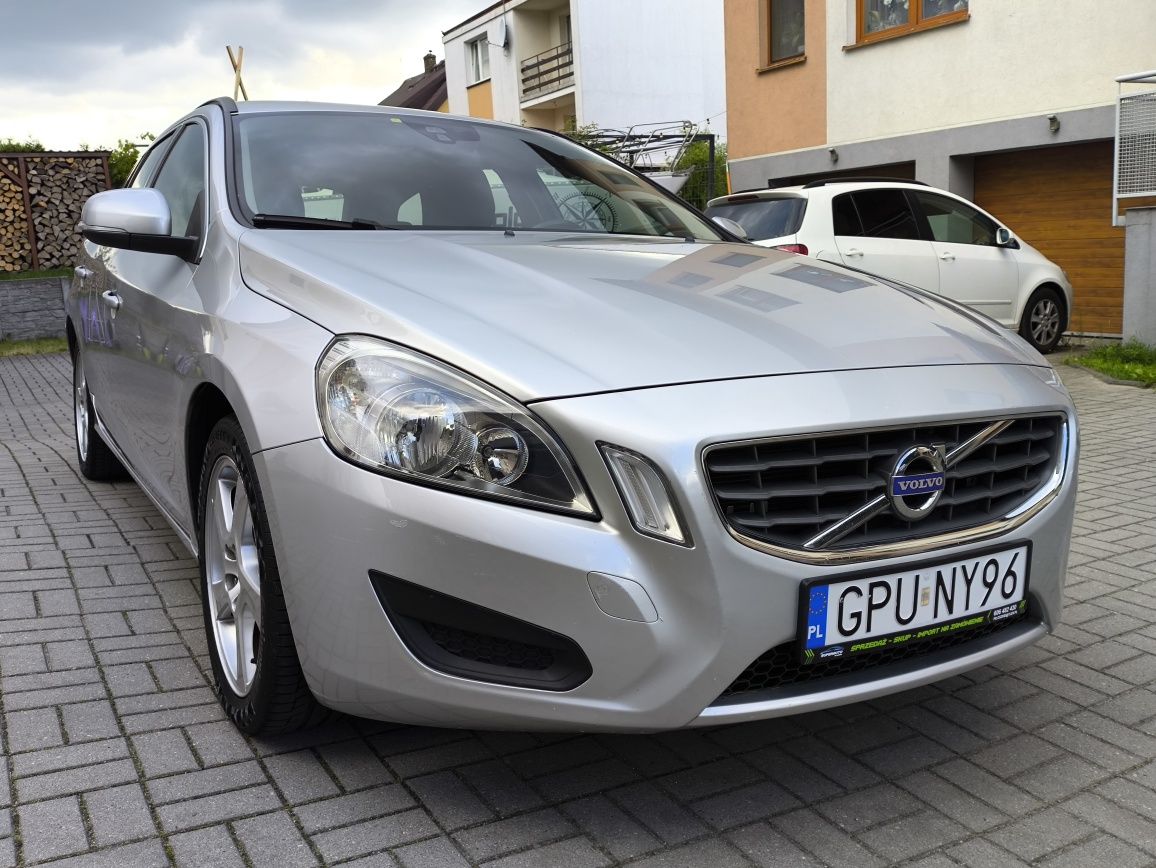 VOLVO V60 D3 2,0 diesel AUTOMAT SuperAuto