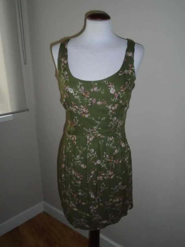 Vestido padrão passarinhos