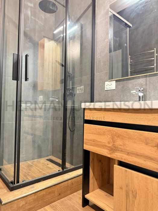 Продаж 2к квартири 62 кв.м  / вул. Возз'єднання, Боздош