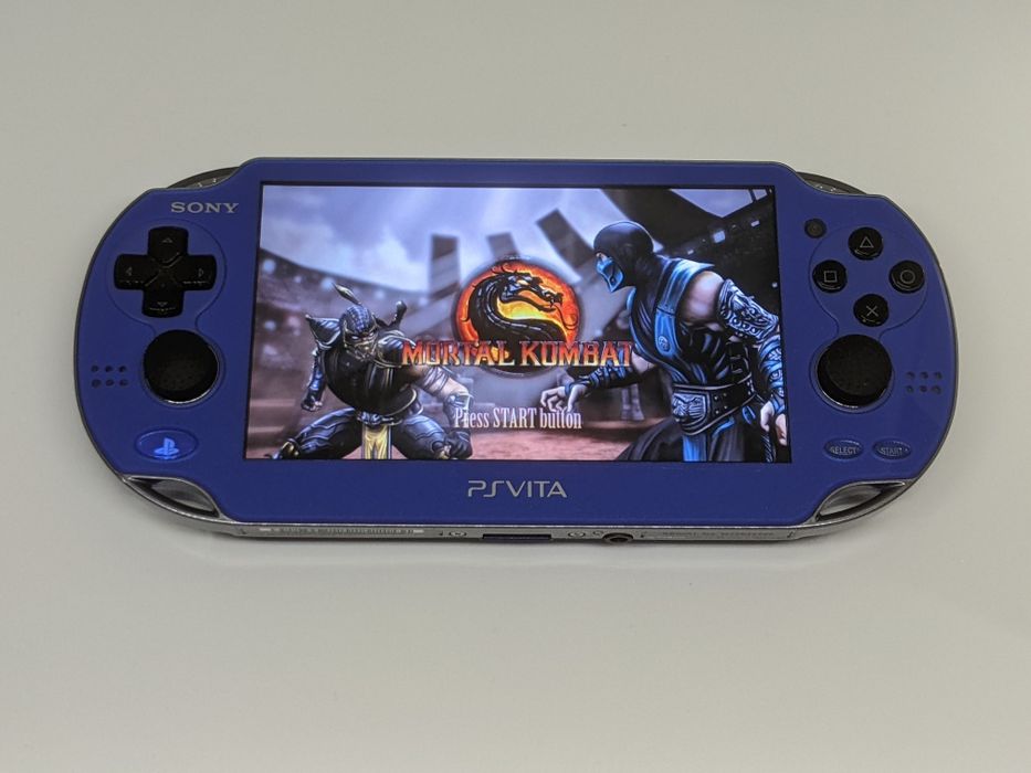 PS Vita OLED 64 gb в дуже гарному стані з іграми