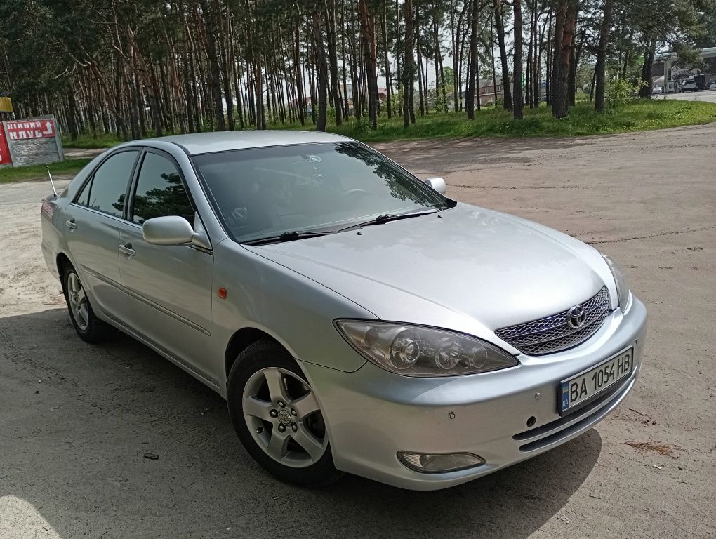 Продам Toyota camry