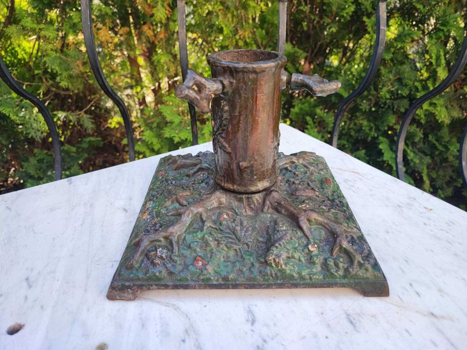 Secesyjny żeliwny stojak pod choinkę