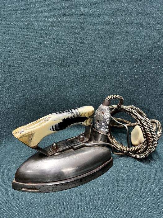 Stare vintage zelazko