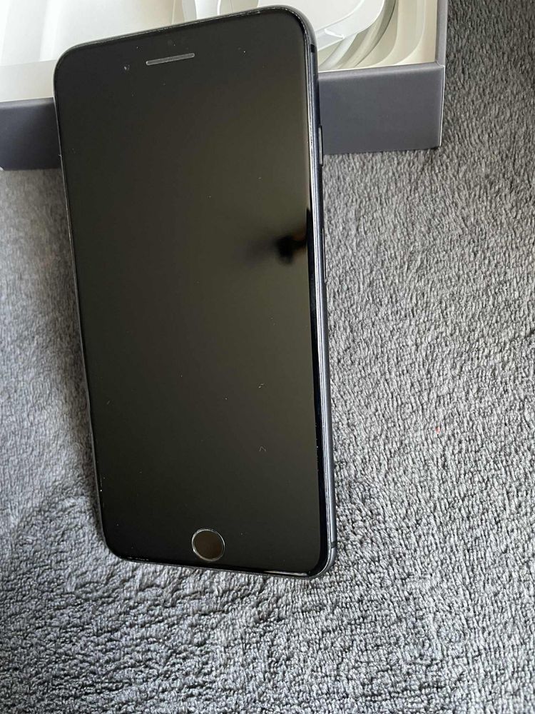 Iphone 8 Plus firmy Apple