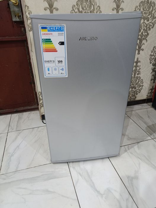 Холодильник Ardesto 85см.Недорого