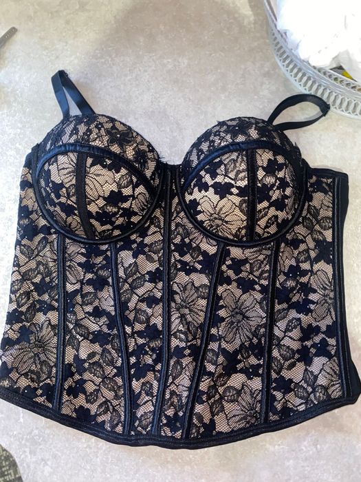 Корсет, стильний та гарний, новий, не підійшов по розміру