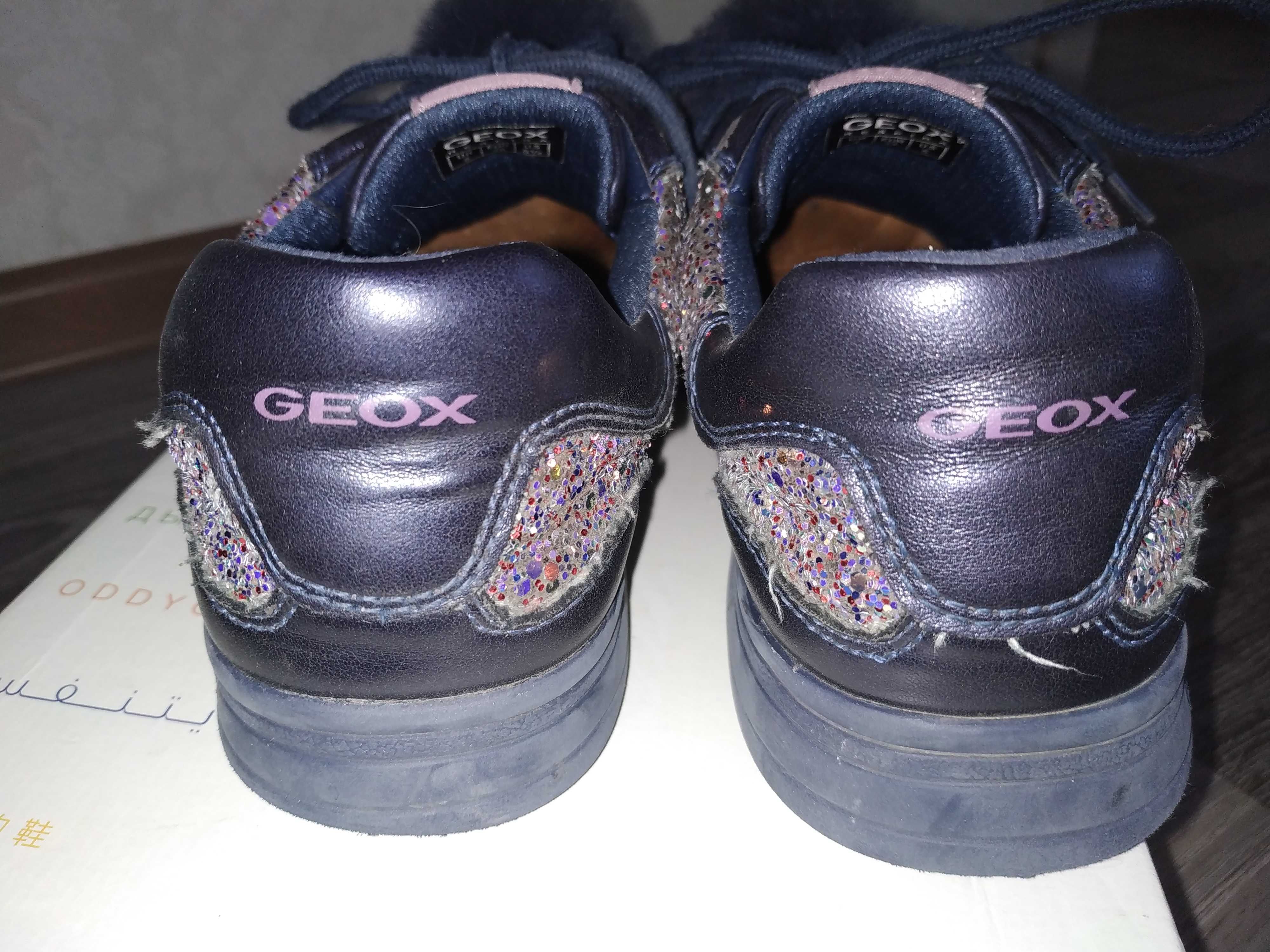 Geox крутые туфли/кроссовки с блестками! 36-37р. 23 см
