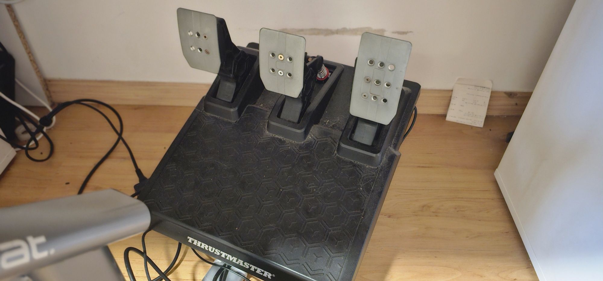 Thrustmaster t248 + Playseat branca
