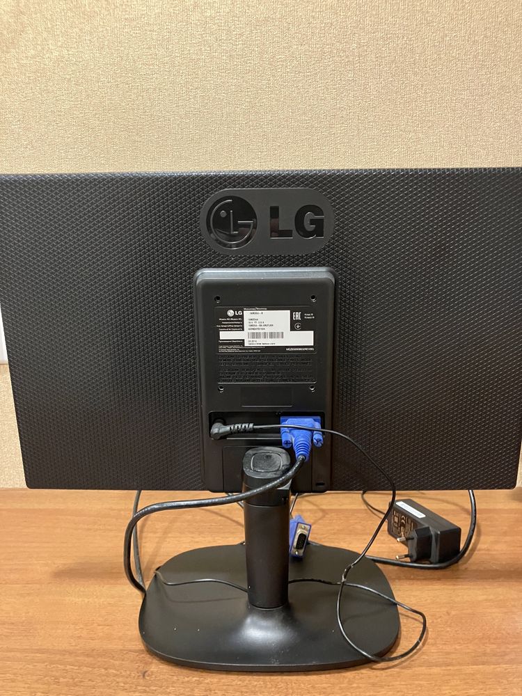 Продам монітор LG 19M35A - B