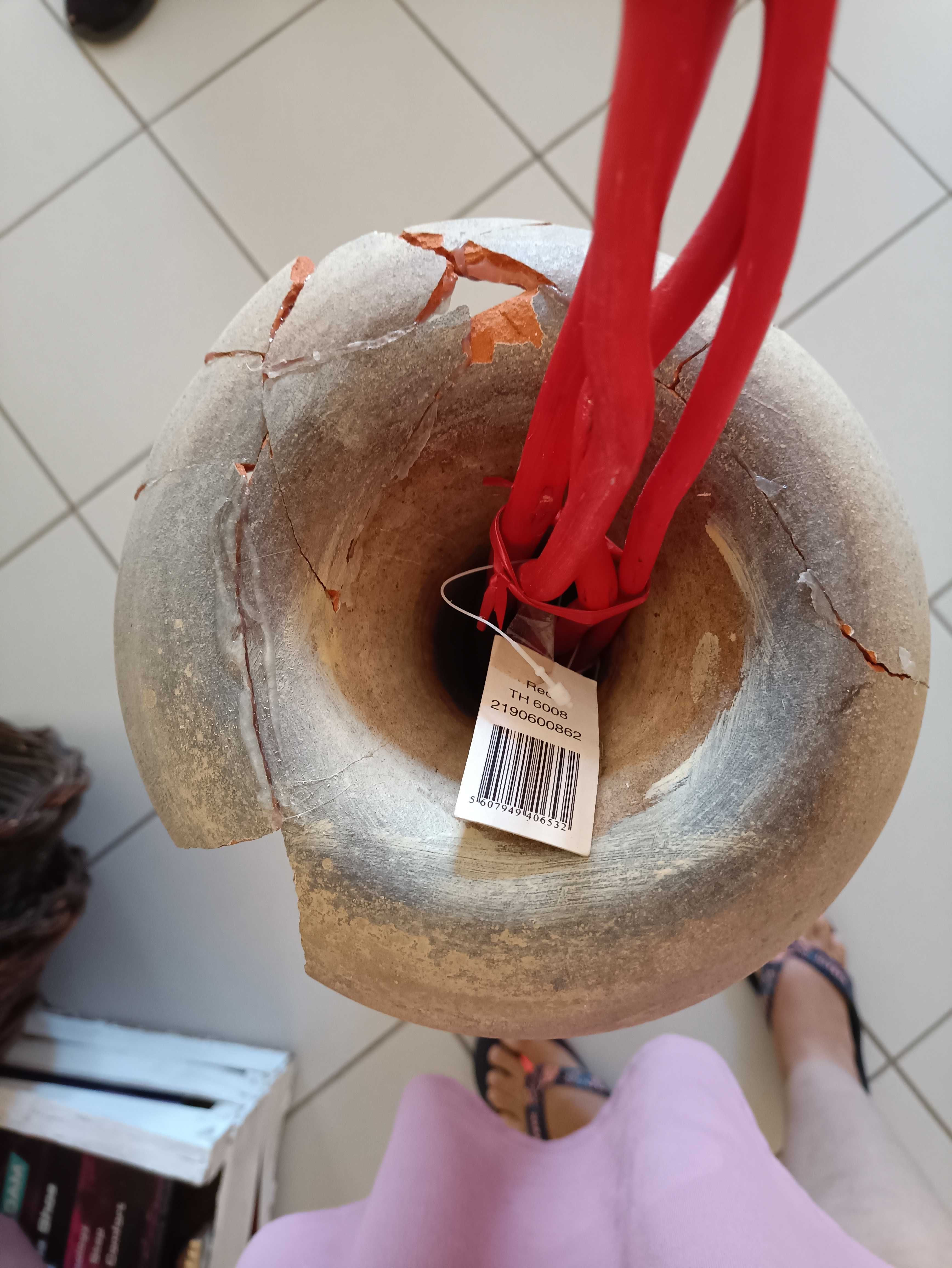 Jarrão com defeito