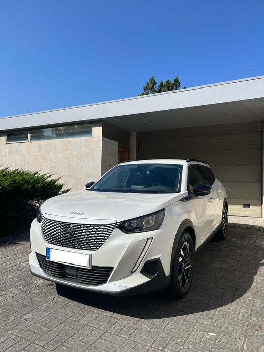 Peugeot e-2008 50 kWh Allure Pack