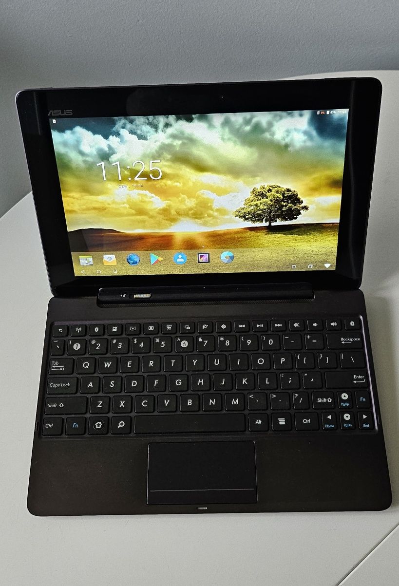 Tablet Asus TF700t z klawiatura